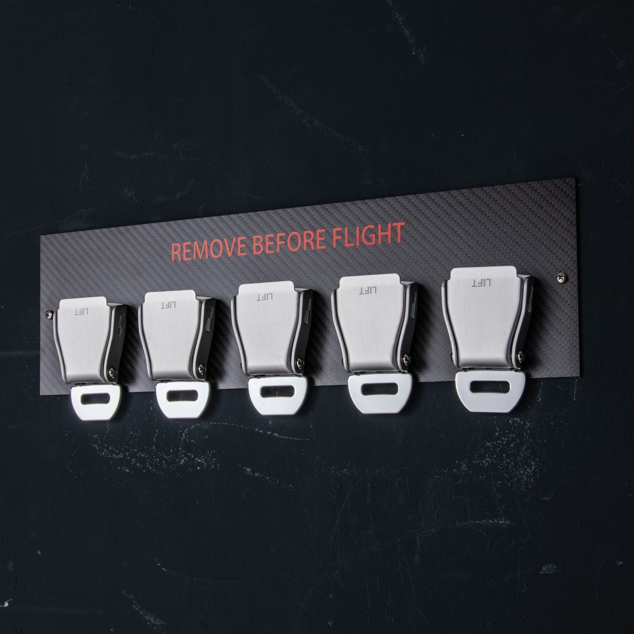 5 Series Seatbelt Buckle Key Holder Carbon - Red