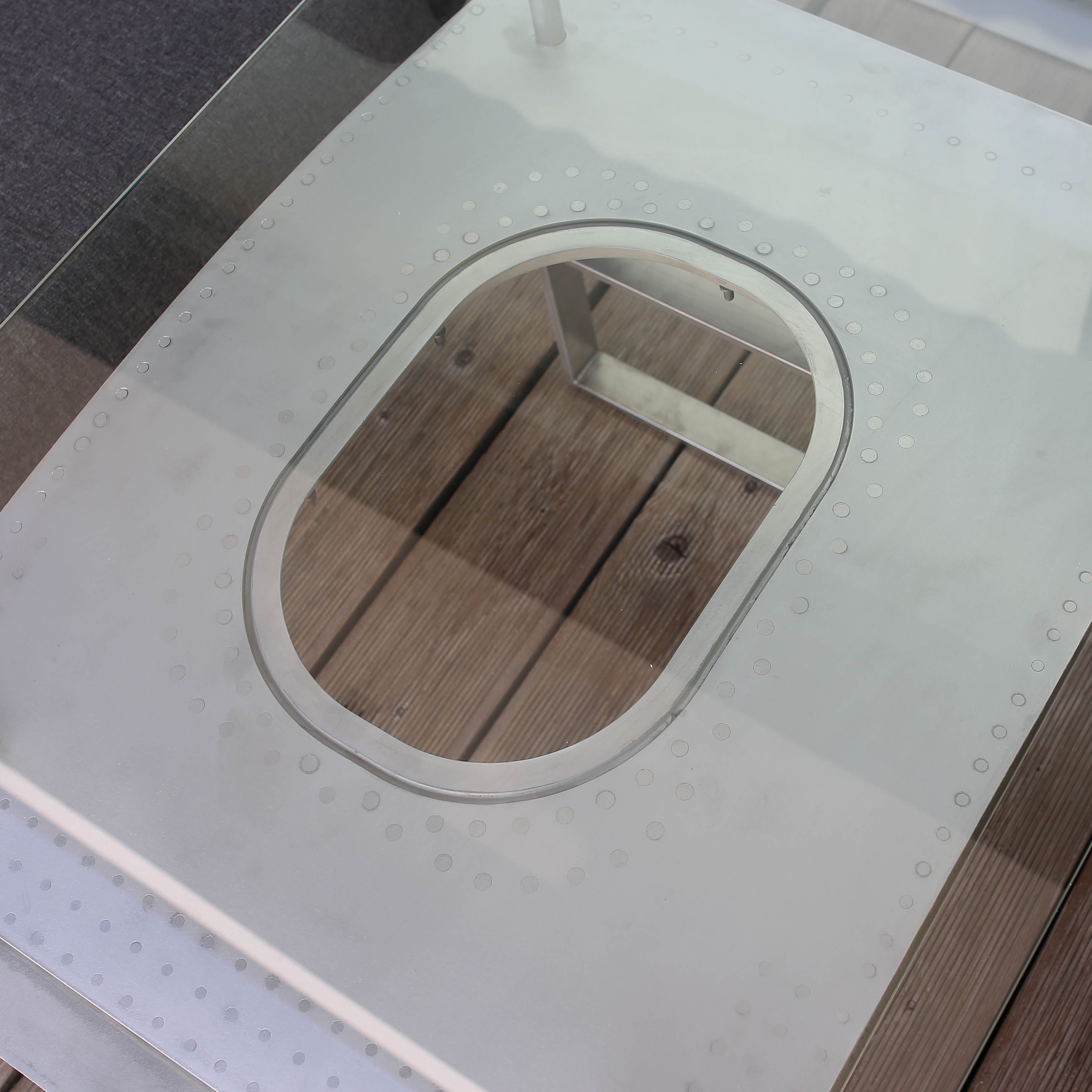 Coffee table Lindbergh silver matte brushed 1 window