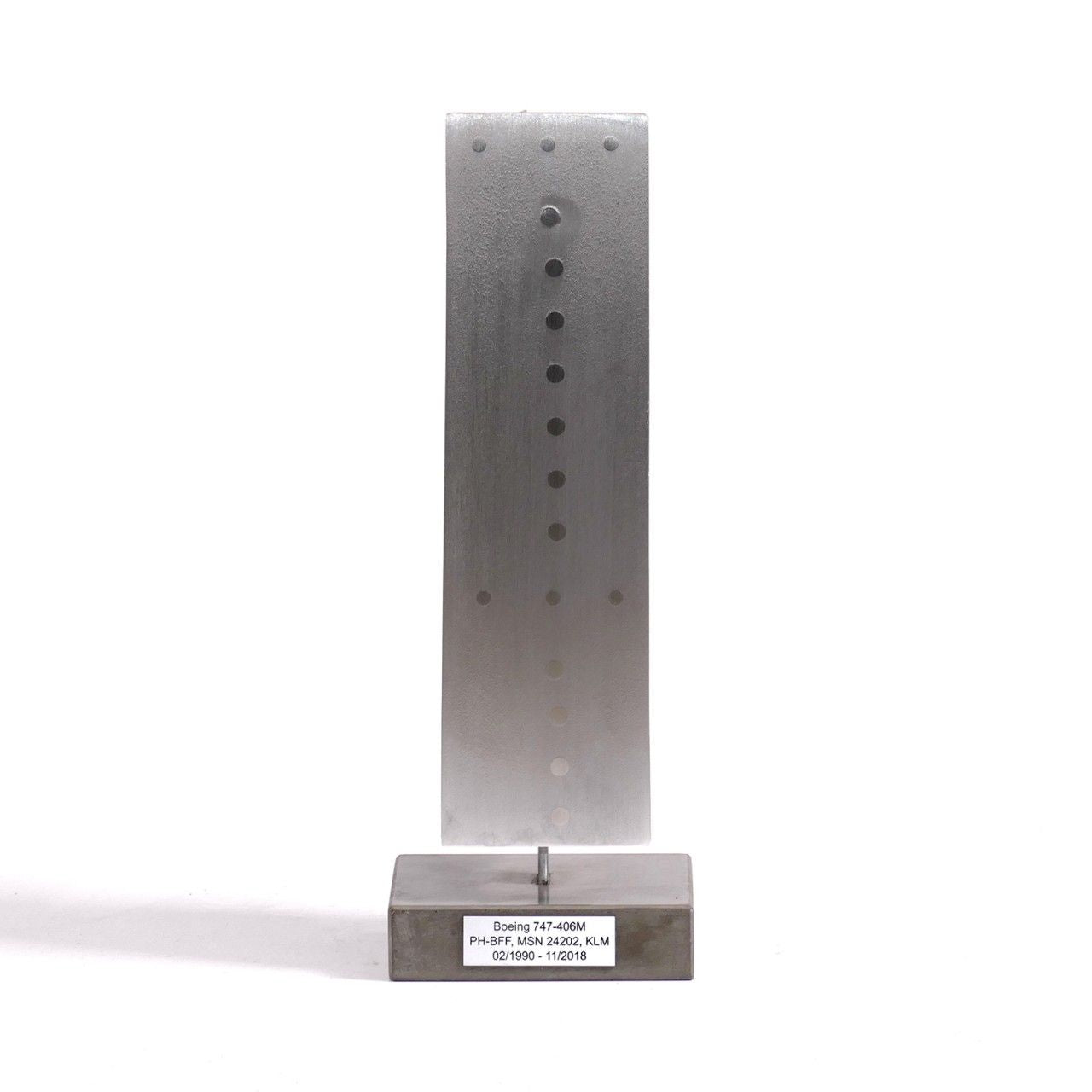 Table sculpture - brushed matte silver