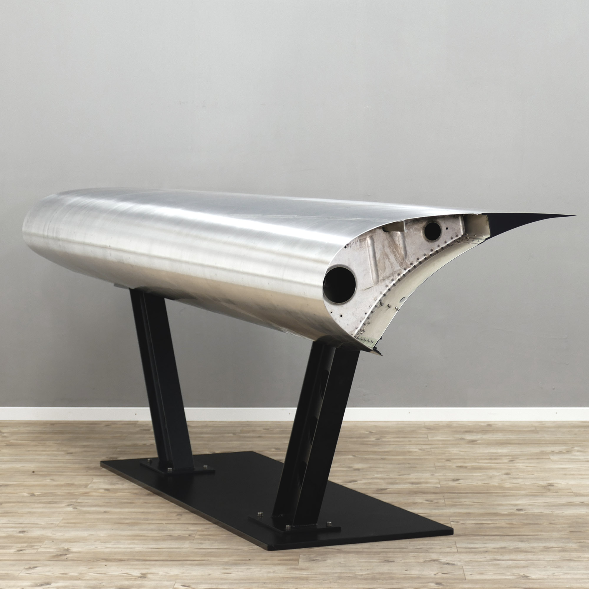 Totale_schraeg Theke "Wing" - Slat