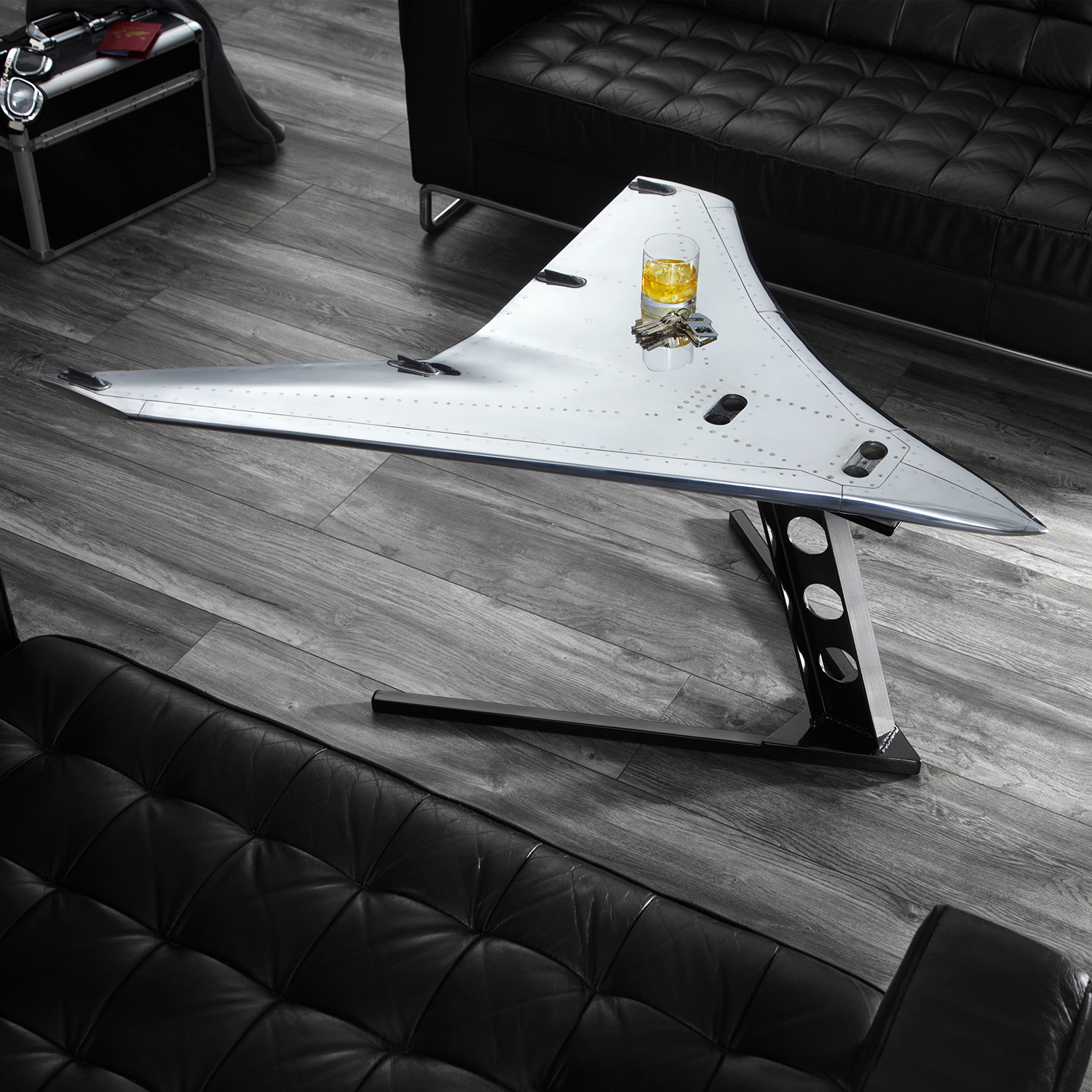 Beistelltisch_Quadrat_1500 Couchtisch "Luke" - A320 Wingtip Fence