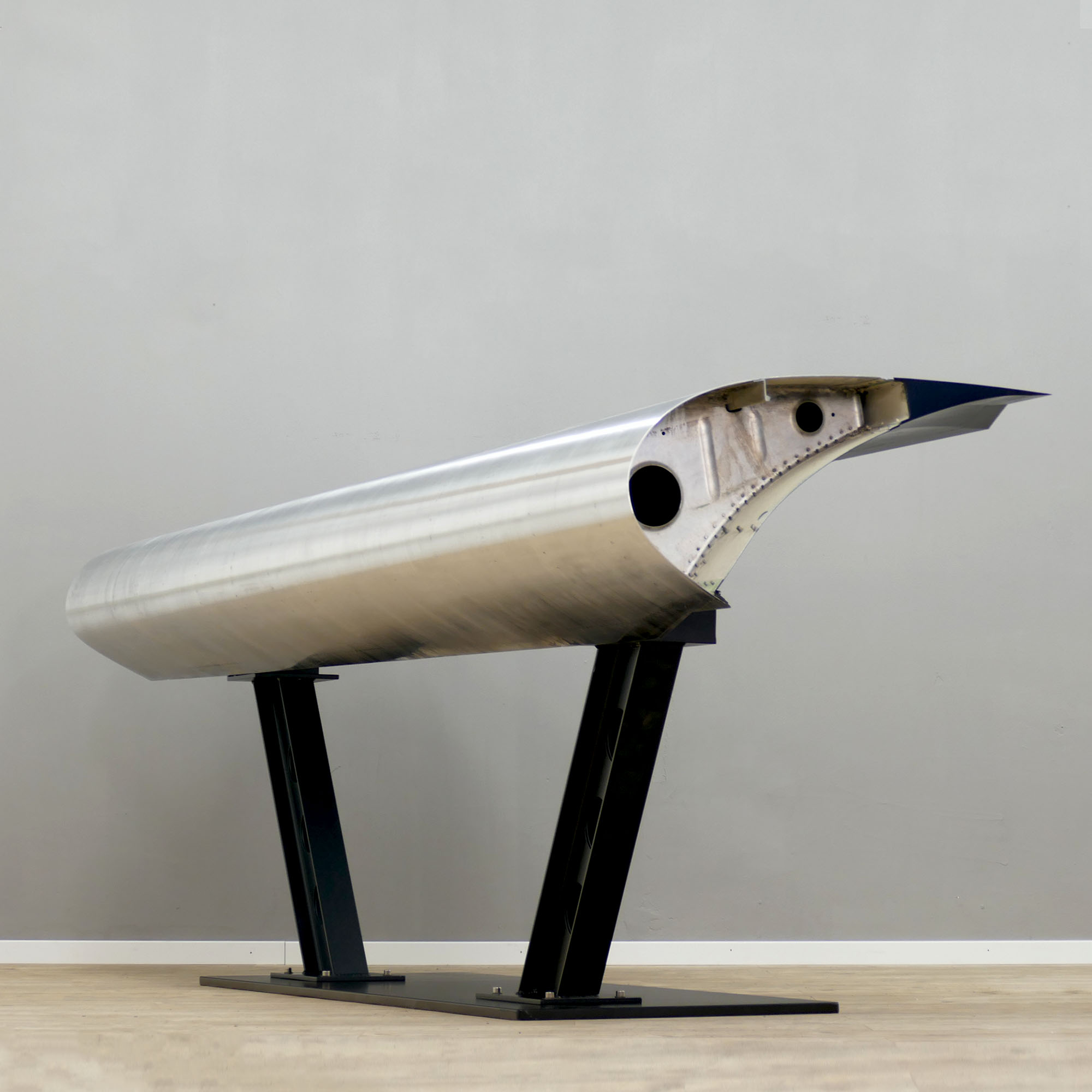 Totale_unten Theke "Wing" - Slat