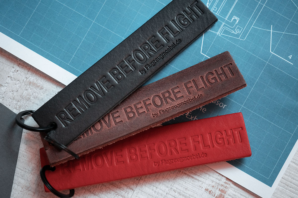 "Remove Before Flight" Schlüsselanhänger (Leder)