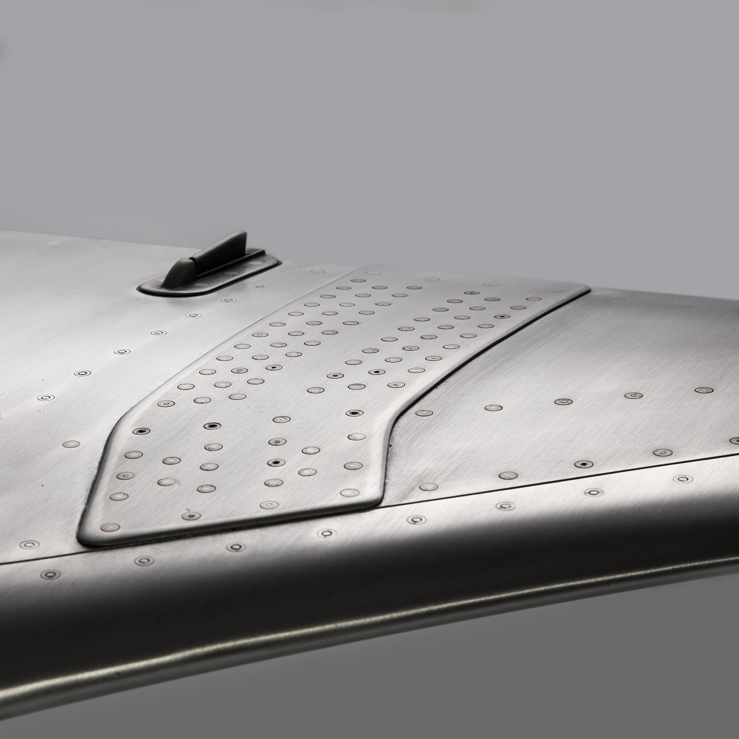 EB8A0030-2 Couchtisch "Luke" - A320 Wingtip Fence