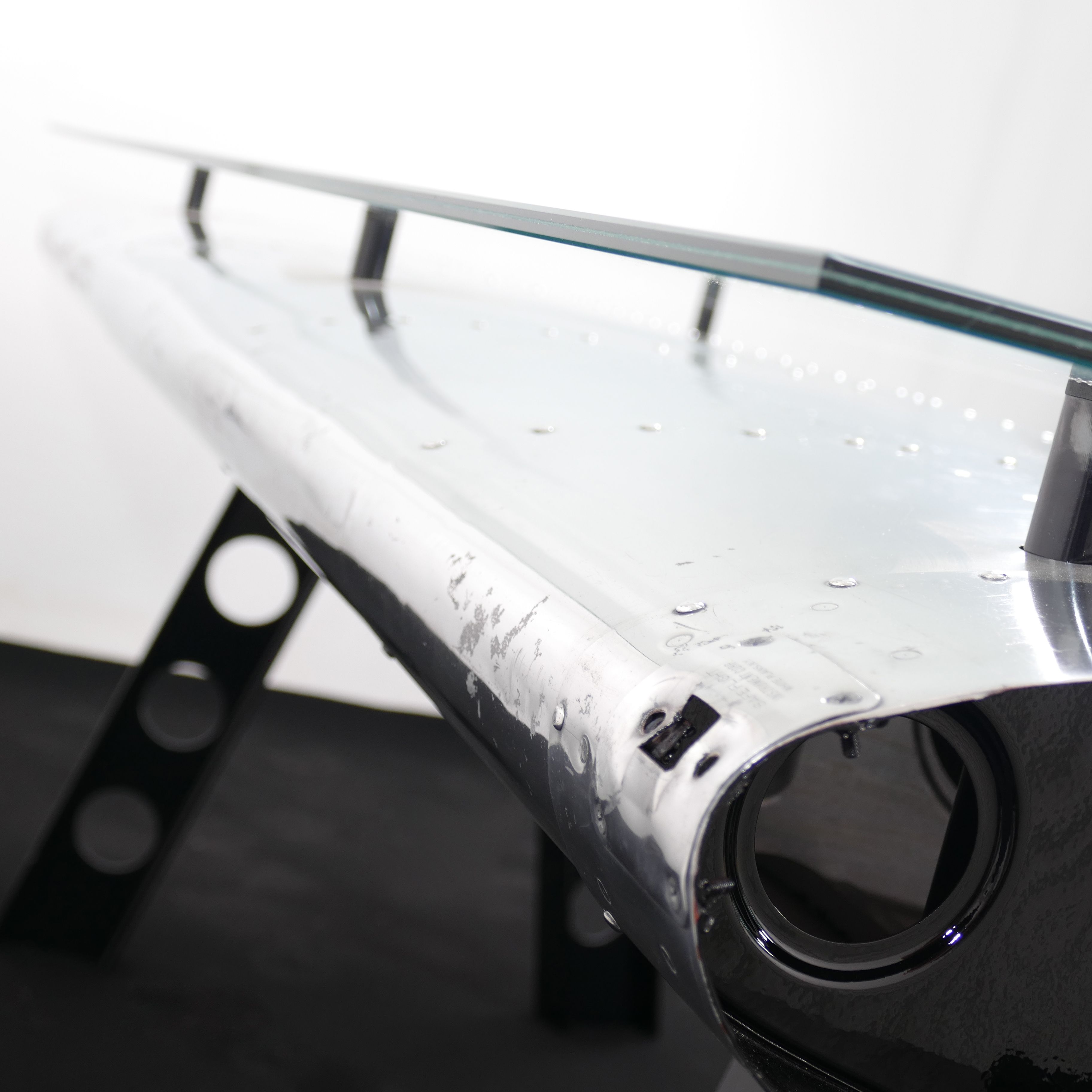 Tomahawk7 Schreibtisch/Esstisch "Tom" - Piper PA-38 Tomahawk Flügel