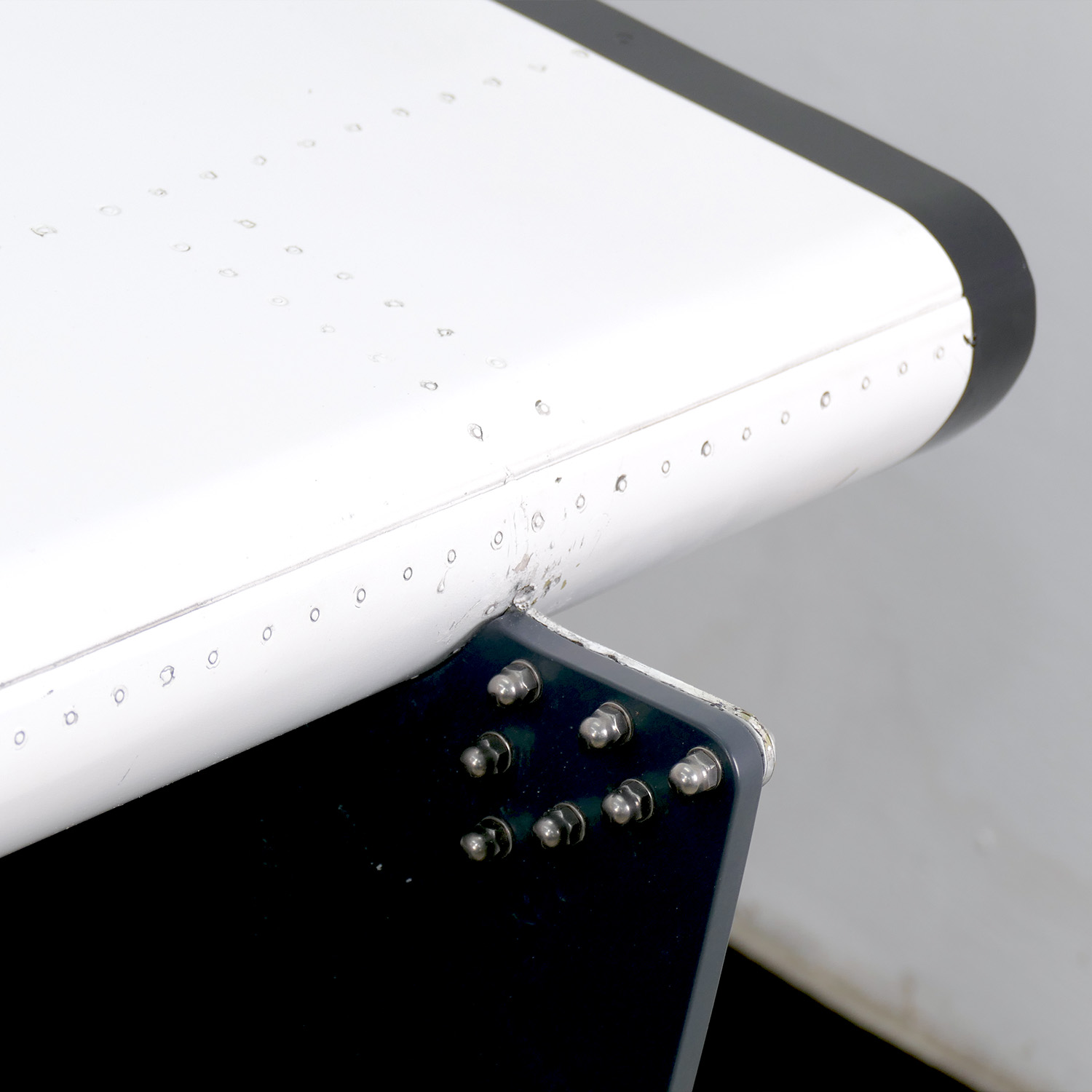 Detail4 Schreibtisch - IB Flap ATR 42/72