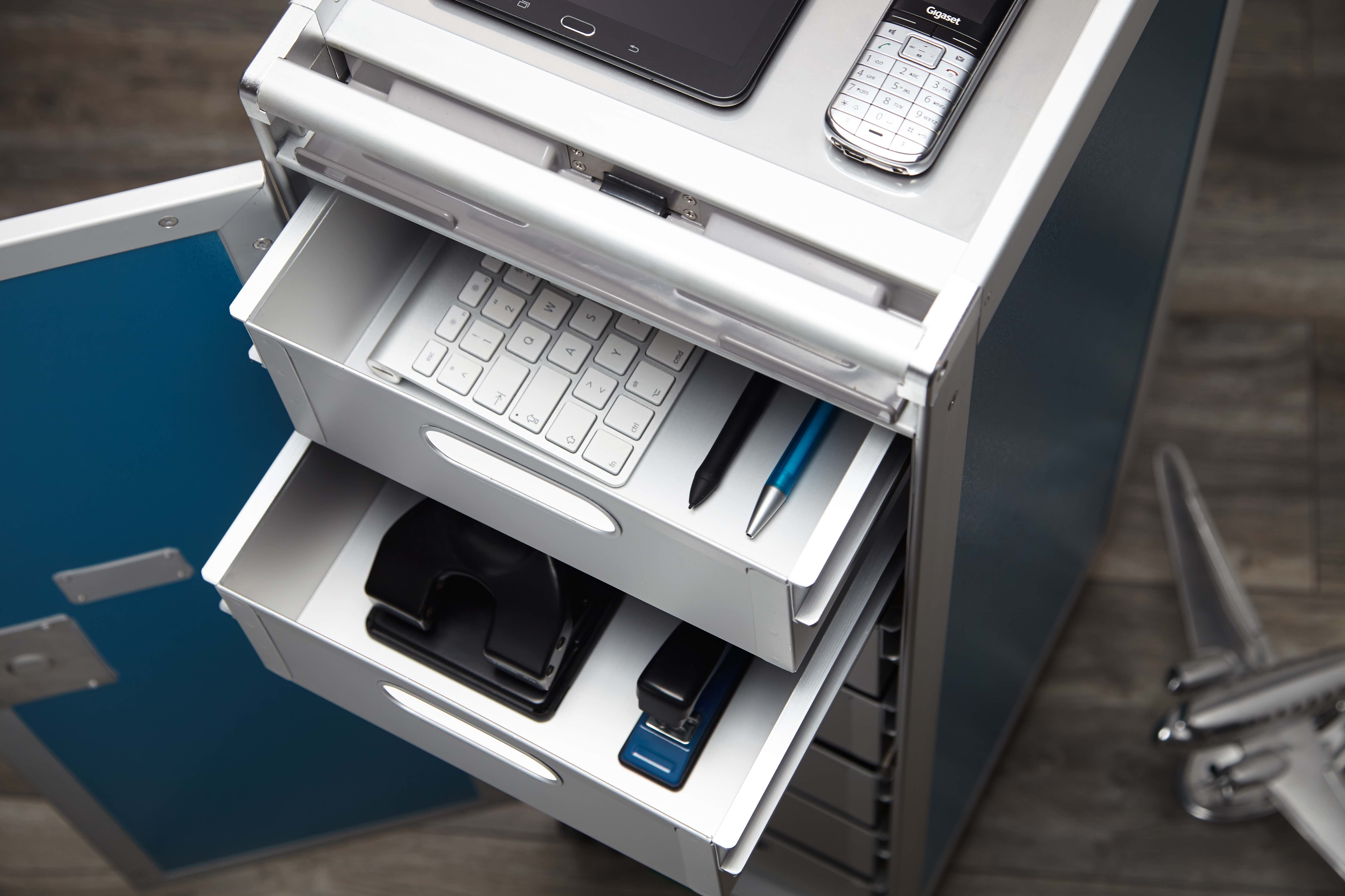 Drawers_Alu-c ATLAS Drawer Aluminium 6 Stück (füllt einen Half-Size-Trolley)