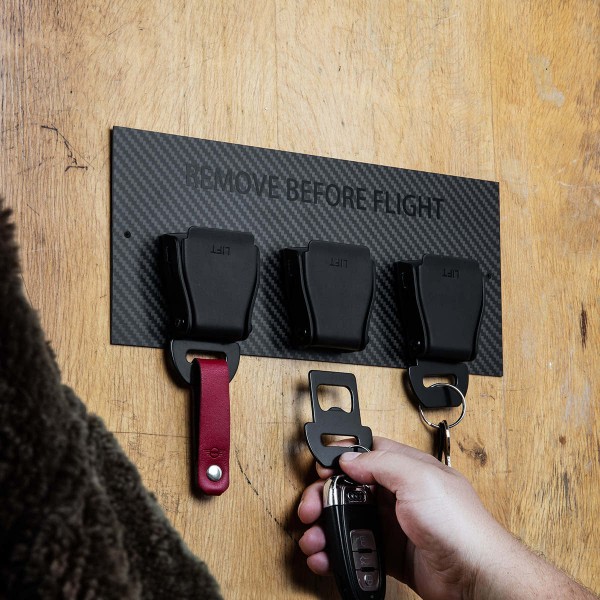 Seatbelt Buckle Key Holder Carbon Fibre - Black Edition